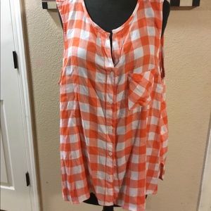 🎁5/ $25 Orange and white sleeveless top